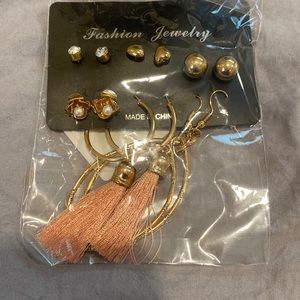 NWT 6 pair of earrings